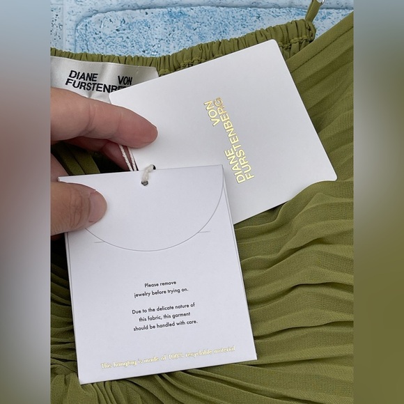 Diane von Furstenberg Pleated Strap Irma Dress size 16 - Picture 17 of 17